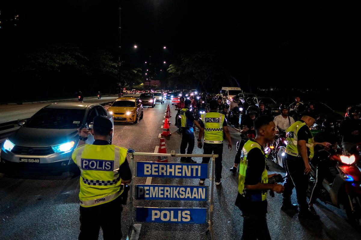 Polis Johor keluarkan 968 saman trafik sempena Deepavali