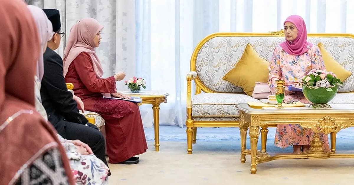 Queen orders study into effects of social media on students