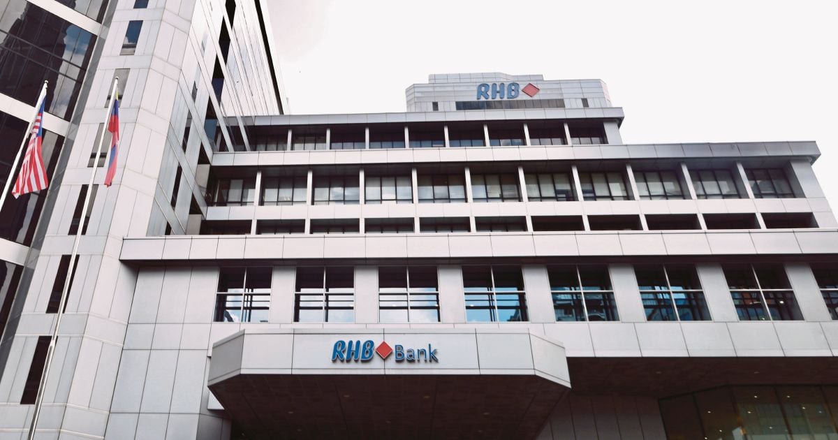 RHB terminates employee over doctored image of Anwar