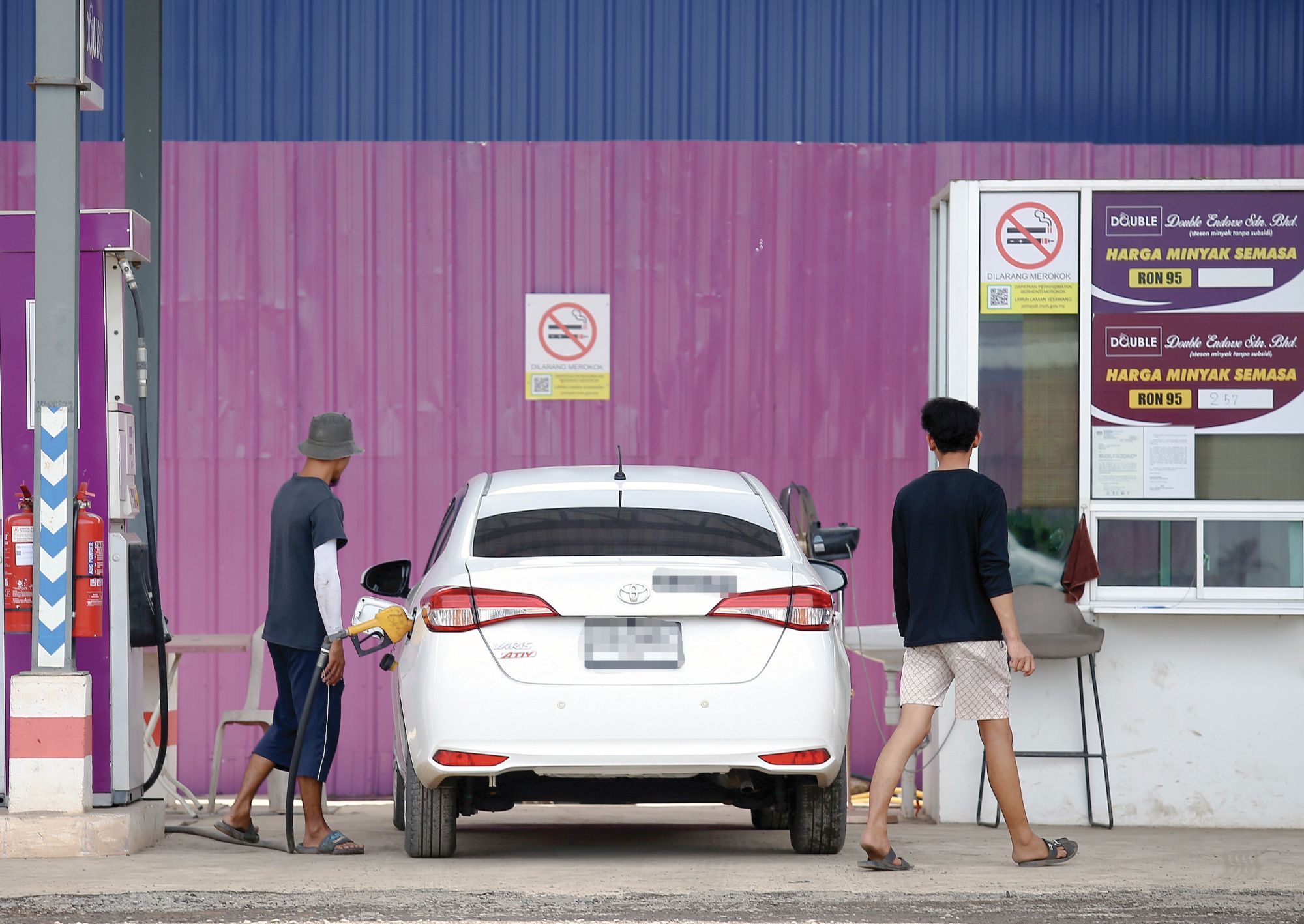 Rakyat Thailand ‘cemburu’ RON95 Malaysia RM1.99