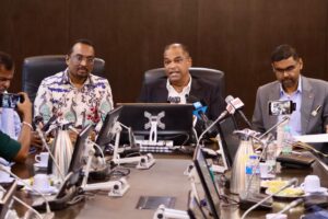 Ramanan treats media practitioners to festive Deepavali event