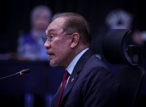 Resolve South China Sea issues internally, Anwar urges Asean and partners