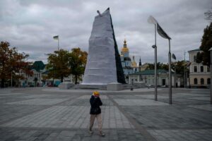 Russian attack on Kharkiv cuts power in three districts, mayor says