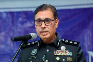 Salun disimbah cat merah di Johor Bahru, rugi RM15,000