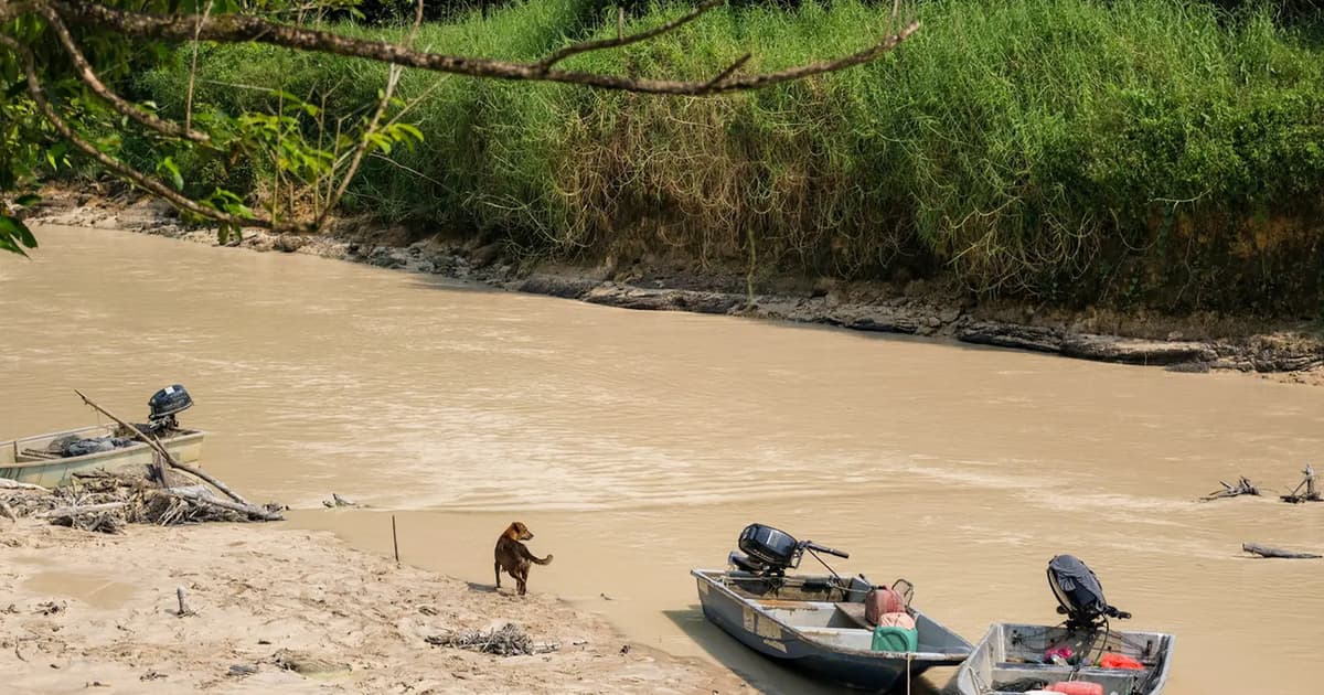 Sand dredging halted after pollution of Johor river