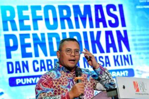 Schools damaged by Sijangkang storm to be repaired in three months, says MB Amirudin