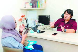 Staff need help, not hashtags