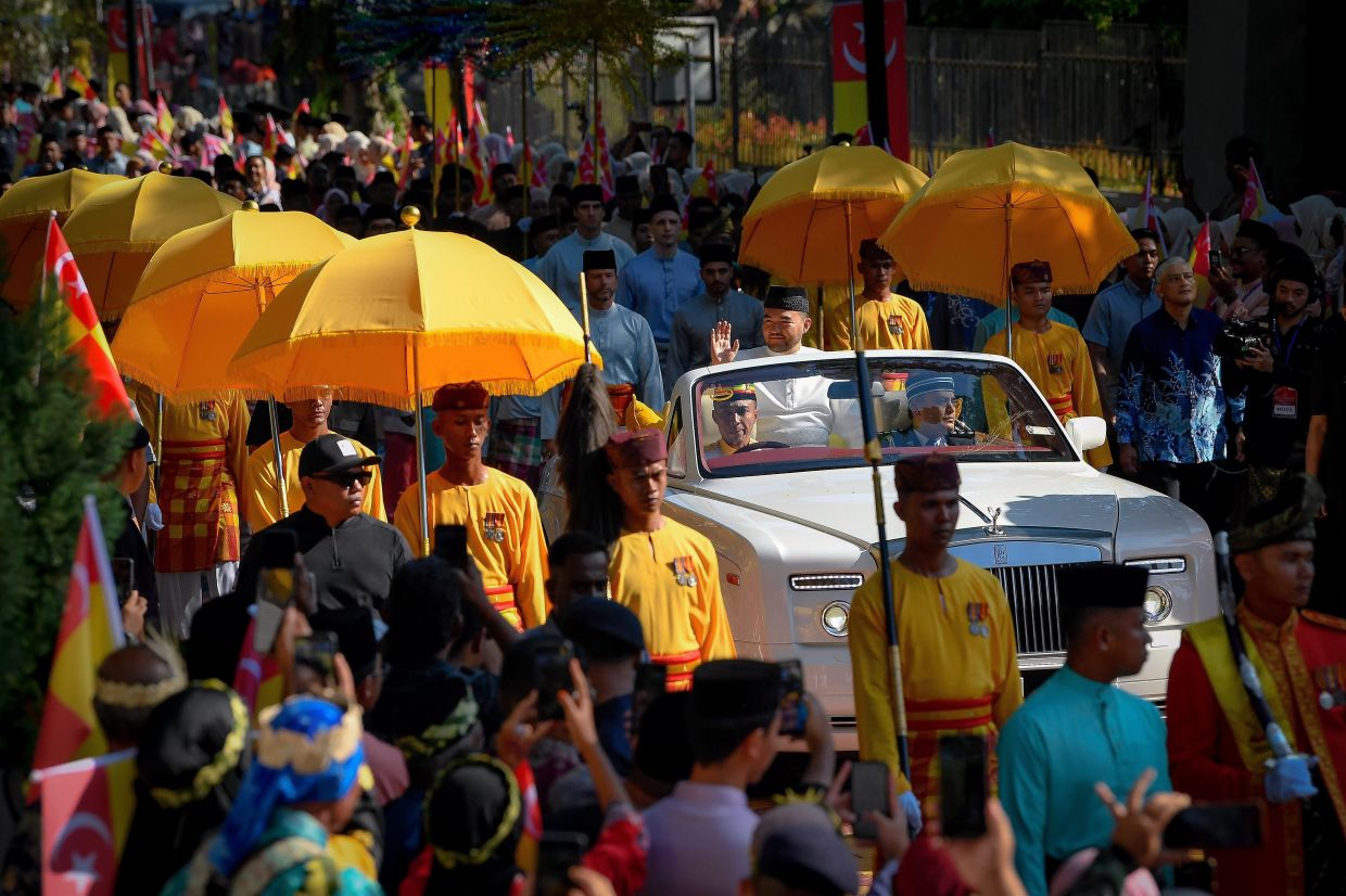 Sultan Sharafuddin acknowledges people's participation in royal wedding procession