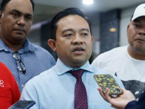 Tempat duduk Wan Saiful di Dewan Rakyat dipersoal