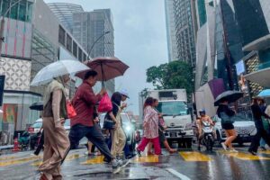 Thunderstorm warning issued for eight states across Malaysia