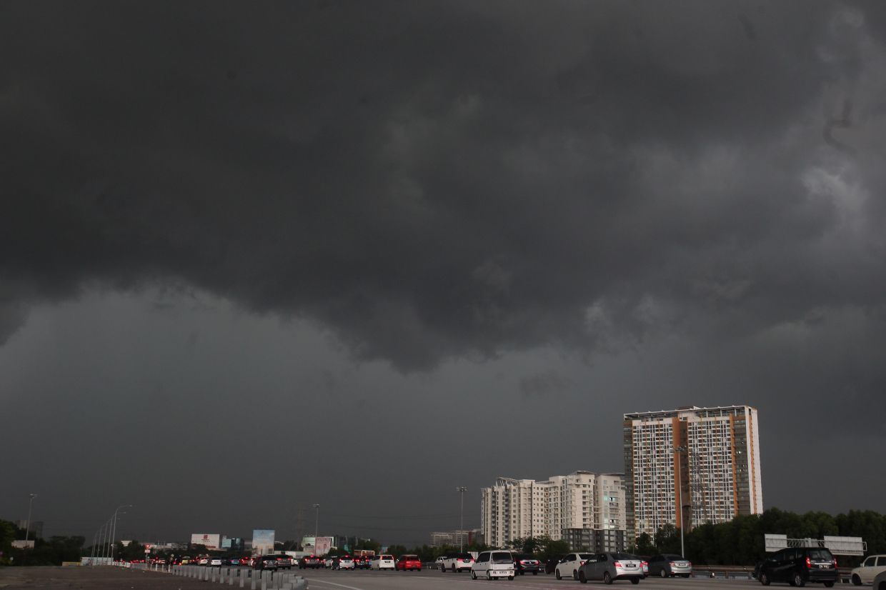 Thunderstorm warning issued for eight states