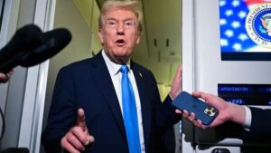 Trump kenakan cukai import barang terhadap Kanada gara-gara iklan anti-tarif