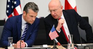 US defence secretary’s plane makes emergency landing in UK