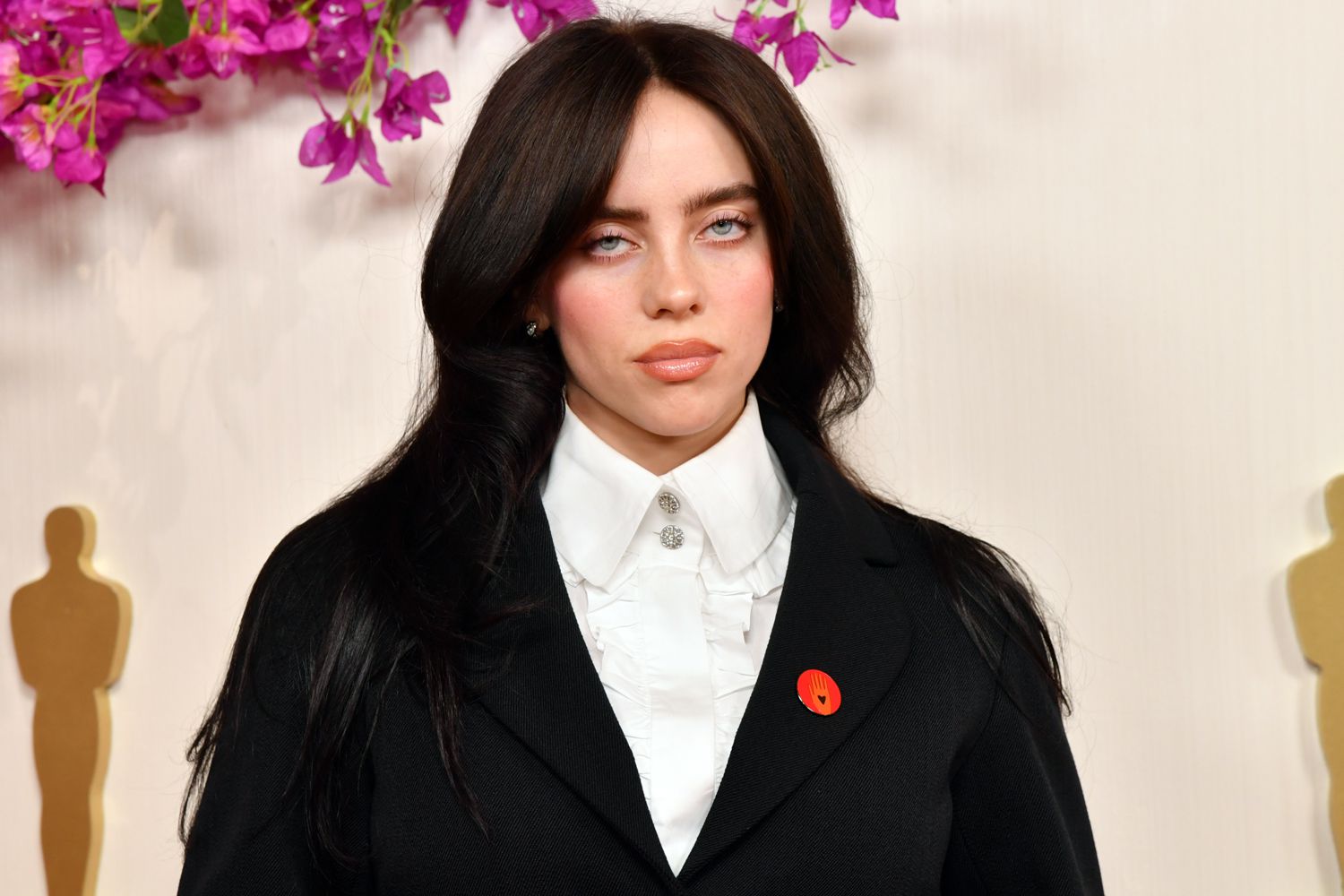 Wajah Billie Eilish ‘mencuka’ dilayan kasar peminat di konsert