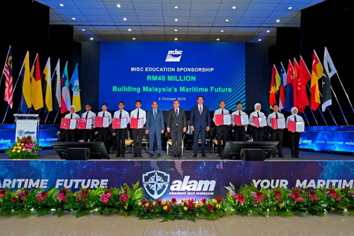 Waves of achievement at ALAM’s grand Convocation ceremony