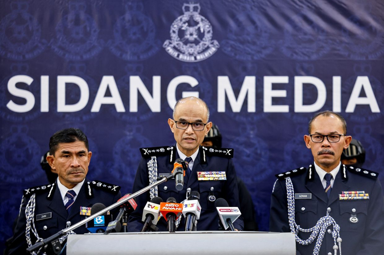 Woman behind fake passport stamp syndicate preying on foreigners, Selangor police say