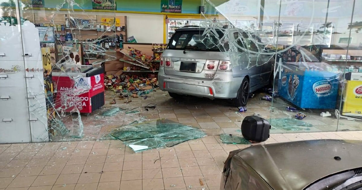 Wrong pedal press sends car crashing into Pontian petrol station