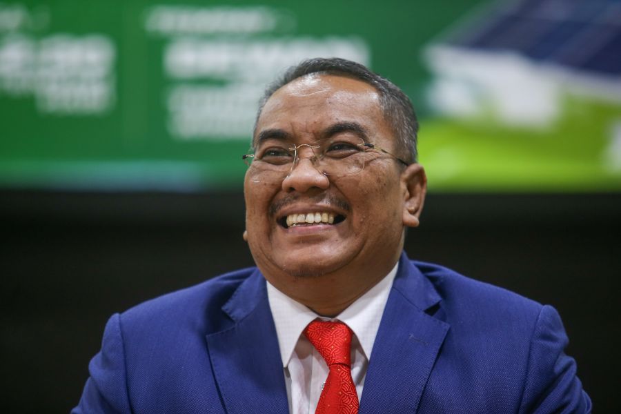 ‘Bukan ternak ayam tak boleh merotan’ – Sanusi