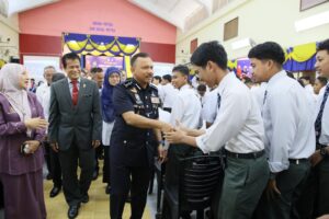 ‘Umpan’ pelajar dengan gaya hidup, tarik jadi pengedar dadah