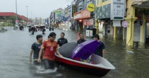 1,500 flee floods in Kelantan and Terengganu
