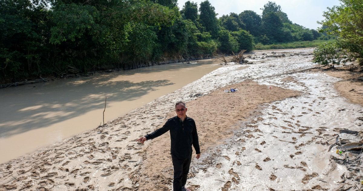 200,000 accounts affected as Sungai Johor contamination halts water supply