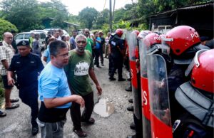 23 rumah di Kampung Papan diroboh sejak Isnin