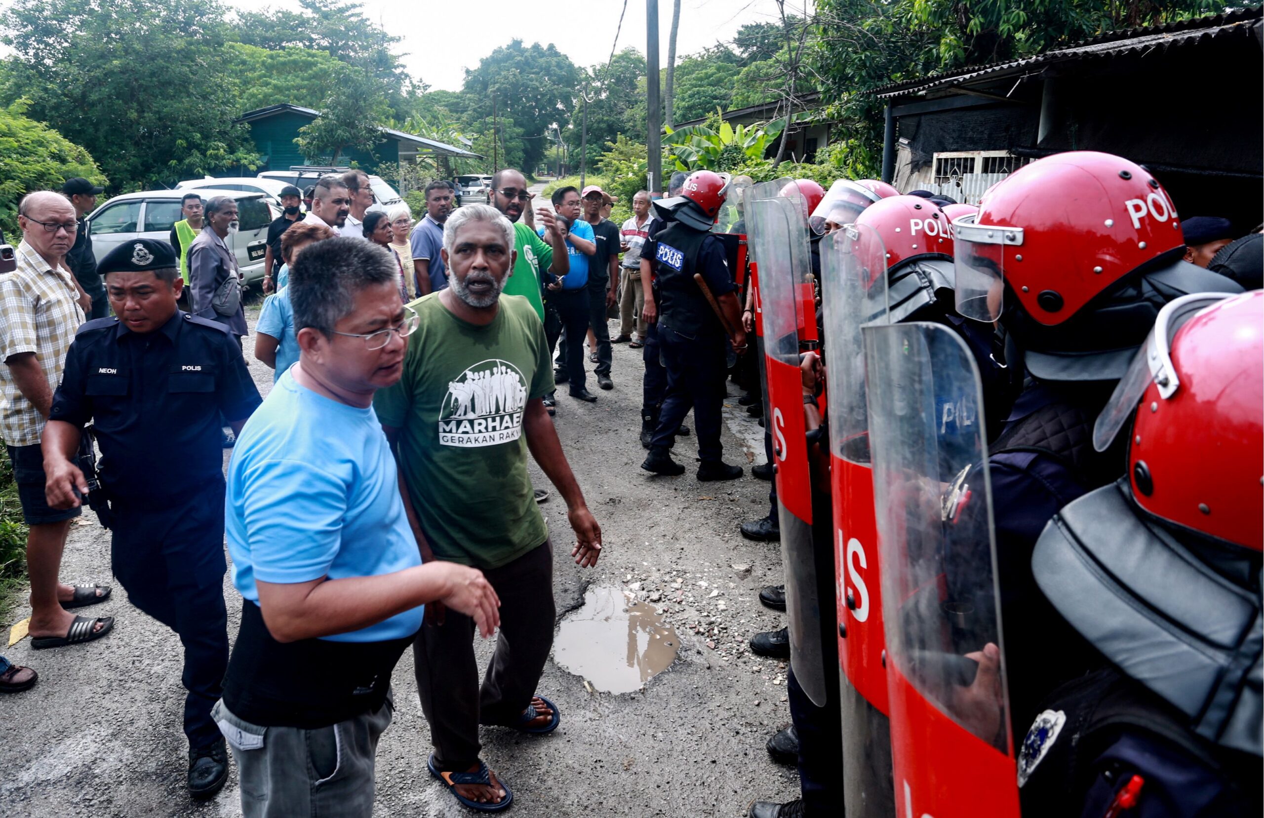 23 rumah di Kampung Papan diroboh sejak Isnin