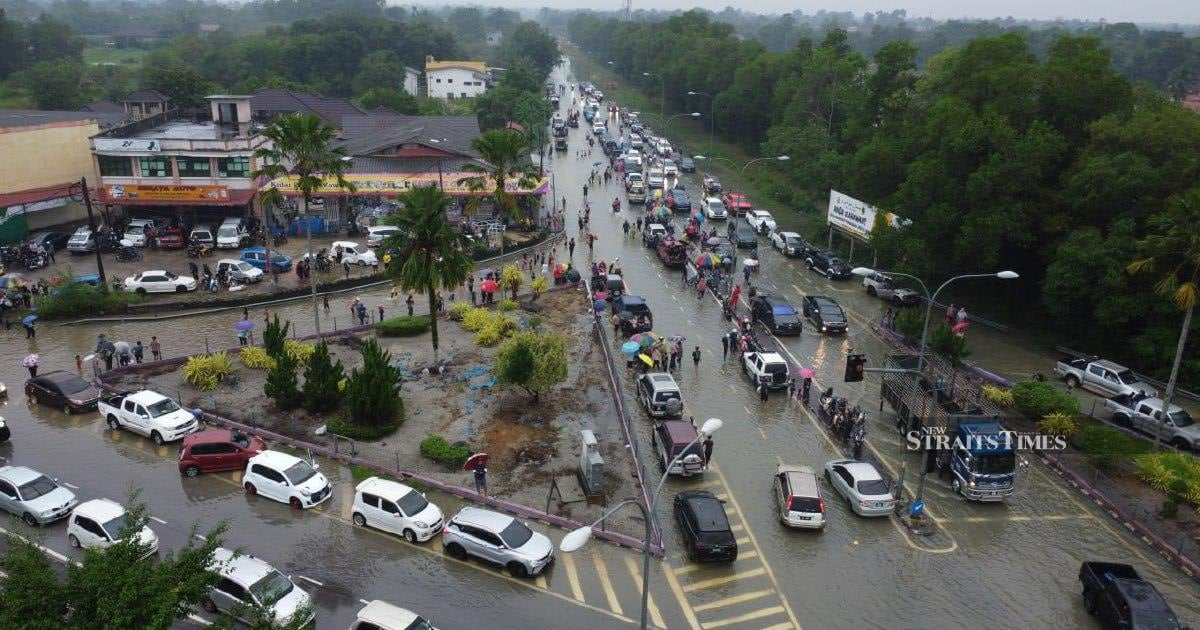 2,949 flood victims left in Kelantan as waters recede