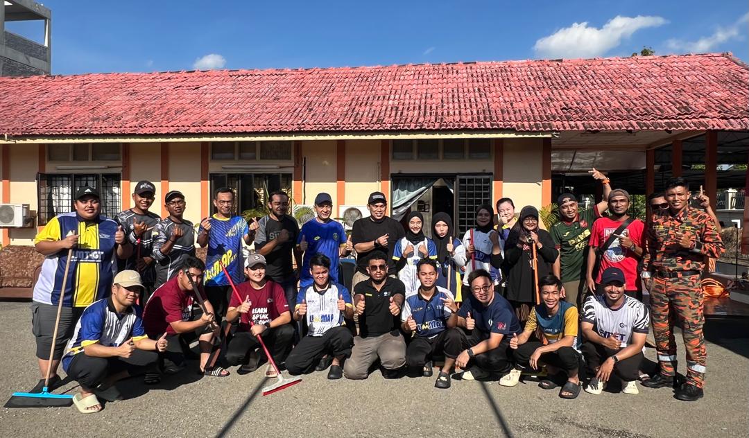 300 pelajar Unimap 'korban' cuti semester bantu mangsa banjir