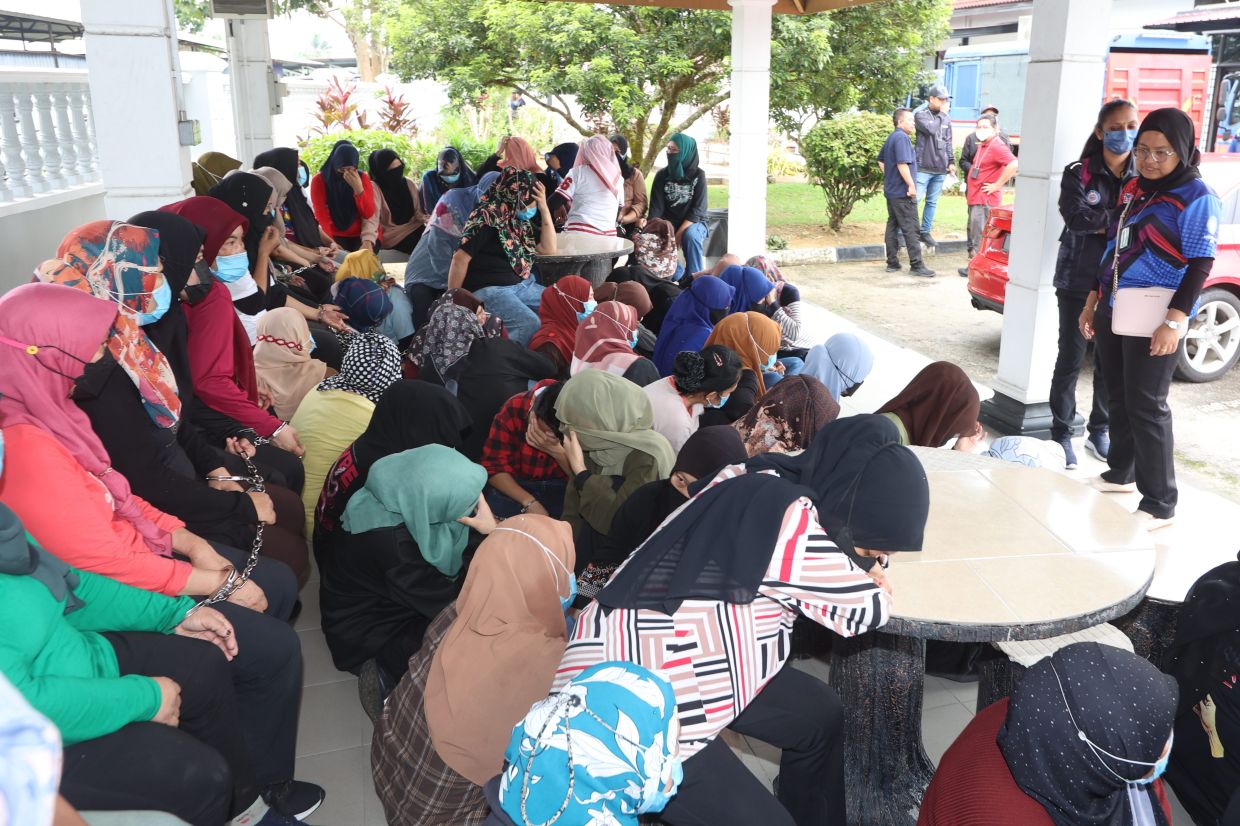 84 foreign workers fined for using fake MyKad