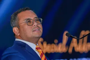 Amirudin Shari confirms he will remain Selangor MB until term ends