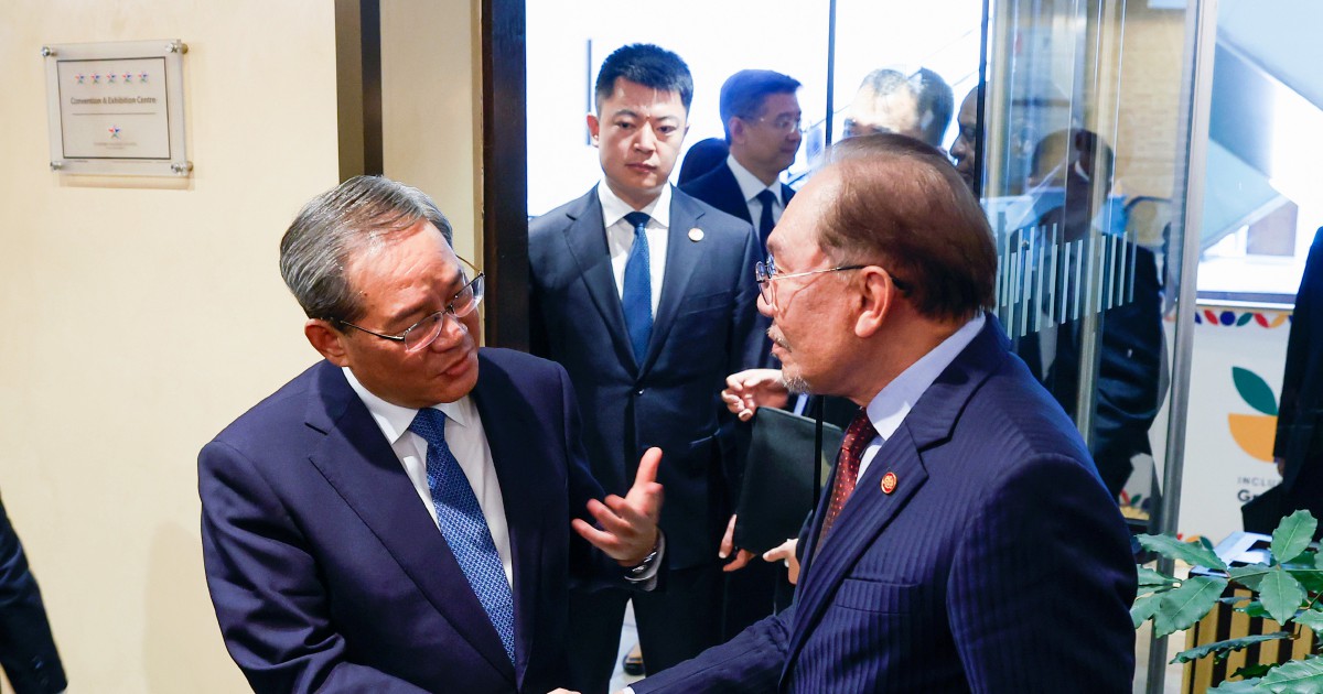 Anwar, China's Premier share brief encounter at G20 summit