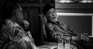 Anwar expresses condolences on passing of historian Ahmat Adam