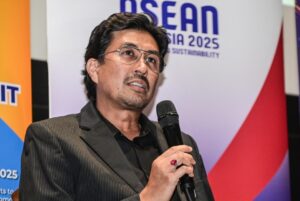 Azmir Saifuddin duduki semula kerusi Finas