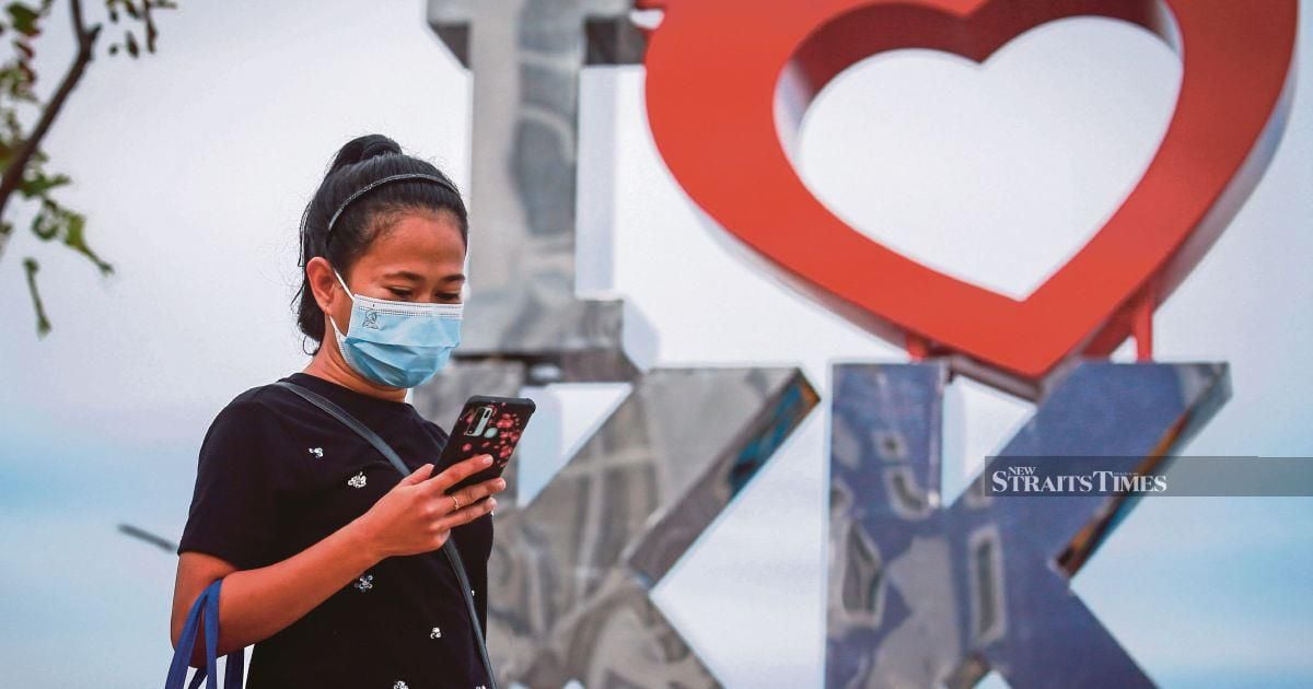 Balance tech, humanity before smartphone addiction morphs into a crisis