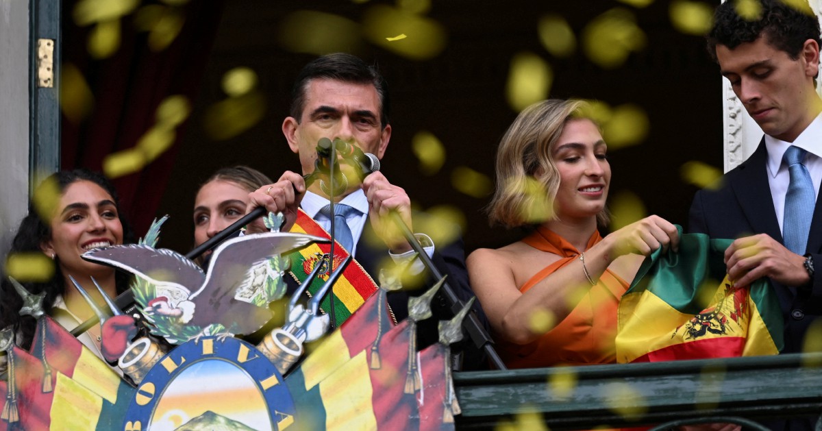 Bolivia's new president takes over, inherits economic mess