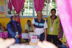 Bung selesai mengundi