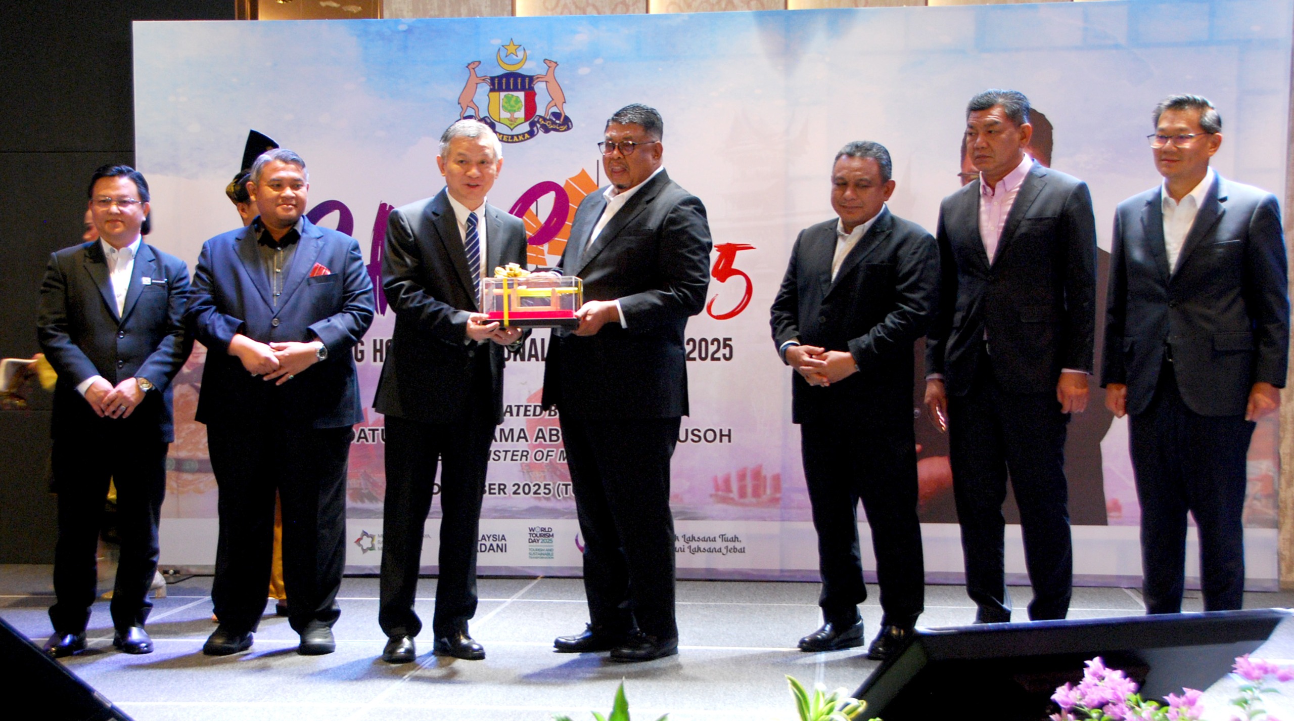 Cari bukti hubungan Melaka-China sejak 1405