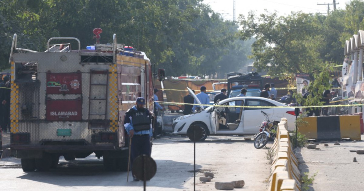 Casualties reported after blast outside Islamabad courts, say witnesses