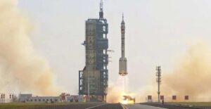 China lancar misi kecemasan pertama ke stesen angkasa Tiangong