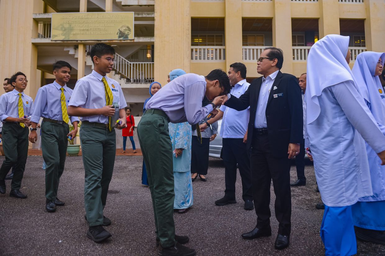 Claims of leaked SPM questions under review, says Education DG
