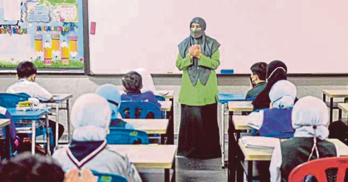 Co-teaching welcomed, but staffing and training must come first