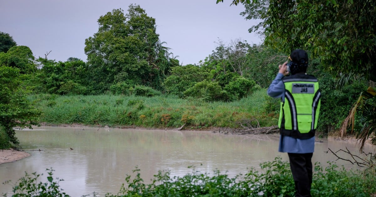 Company linked to Sungai Johor pollution faces possible prosecution - DOE