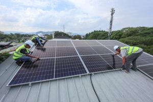 Dilema pekerja tempatan dalam industri solar