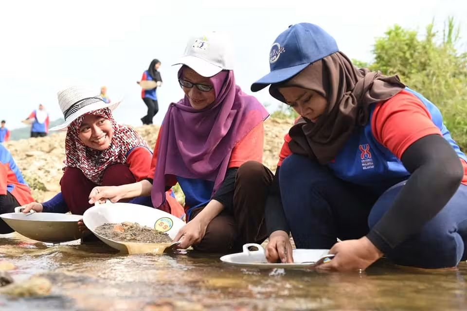 Dulang emas: Umum dulu, kaji kemudian bukti Kerajaan Kelantan lemah urus hasil bumi