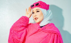 Dunia lawak tempatan didominasi lelaki - Maryam Younarae