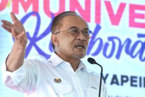Economy cannot progress if federal, state govts not aligned, says Anwar in Sabah