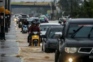 Flood crisis worsens as evacuee numbers rise across 5 states