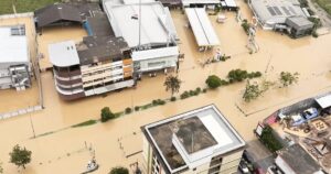 Flooded roads leave 4,000 Malaysian tourists stranded in Songkhla