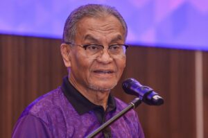 Floods: No field hospitals or clinics needed, says Dzulkefly